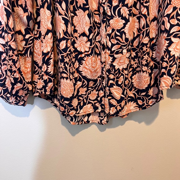 Lucky Brand Jemma Floral Smocked Peasant Top Navy Button Down Viscose Size Large - Picture 11 of 14